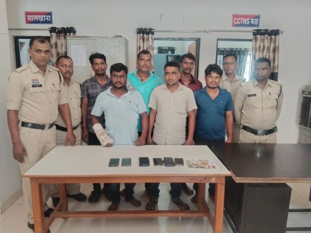 शक्ति जिले में पुलिस की बड़ी सफलताएं- बाराद्वार पुलिस ने अवैध शराब पर करी बड़ी कार्रवाई,नगरदा पुलिस ने 6 जुवाडियो को किया गिरफ्तार,नगरदा पुलिस ने स्कूल में चलाया साइबर फ्रॉड एवं यातायात नियमों को लेकर जागरूकता अभियान, हसौद पुलिस ने अंतरराज्यीय गौ तस्करों पर करी बड़ी कार्रवाई,शक्ति जिले में पुलिस अपराधों पर अंकुश लगाने सक्रिय, करीब 65 लाख रुपए के बैल, वाहन एवं गाड़ियां जप्त शक्ति जिले में पुलिस की बड़ी सफलताएं- बाराद्वार पुलिस ने अवैध शराब पर करी बड़ी कार्रवाई,नगरदा पुलिस ने 6 जुवाडियो को किया गिरफ्तार,नगरदा पुलिस ने स्कूल में चलाया साइबर फ्रॉड एवं यातायात नियमों को लेकर जागरूकता अभियान, हसौद पुलिस ने अंतरराज्यीय गौ तस्करों पर करी बड़ी कार्रवाई,शक्ति जिले में पुलिस अपराधों पर अंकुश लगाने सक्रिय, करीब 65 लाख रुपए के बैल, वाहन एवं गाड़ियां जप्त kshititech