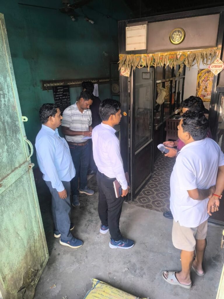 8 सितंबर को शक्ति कलेक्टर साहब के निर्देशन में उप संचालक कृषि द्वारा अनेकों स्थानों पर निजी उर्वरक व्यापारियों पर की गई कार्रवाई, औचक निरीक्षण के दौरान अधिकारियों ने कहा- खाद की कालाबाजारी व अधिक कीमत पर बेचने वालों पर जारी रहेगी कार्यवाही,किसानों को उच्च गुणवत्ता खाद तथा कीटनाशक पहली प्राथमिकता 8 सितंबर को शक्ति कलेक्टर साहब के निर्देशन में उप संचालक कृषि द्वारा अनेकों स्थानों पर निजी उर्वरक व्यापारियों पर की गई कार्रवाई, औचक निरीक्षण के दौरान अधिकारियों ने कहा- खाद की कालाबाजारी व अधिक कीमत पर बेचने वालों पर जारी रहेगी कार्यवाही,किसानों को उच्च गुणवत्ता खाद तथा कीटनाशक पहली प्राथमिकता kshititech