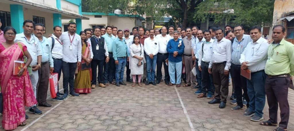 स्कूलों में स्वच्छता का रखना होगा अब ध्यान- शक्ति जिले में सरकारी स्कूलों को कैसे रखा जाए स्वच्छ, स्वच्छ हरित विद्यालय रेटिंग पर जिला शिक्षा अधिकारी के मार्गदर्शन में संपन्न हुई कार्यशाला, चारों विकासखंडो के शिक्षा अधिकारी रहे मौजूद, स्वच्छ हरित विद्यालय के जिला नोडल अधिकारी सुरेश कुमार जायसवाल ने दी जानकारी kshititech