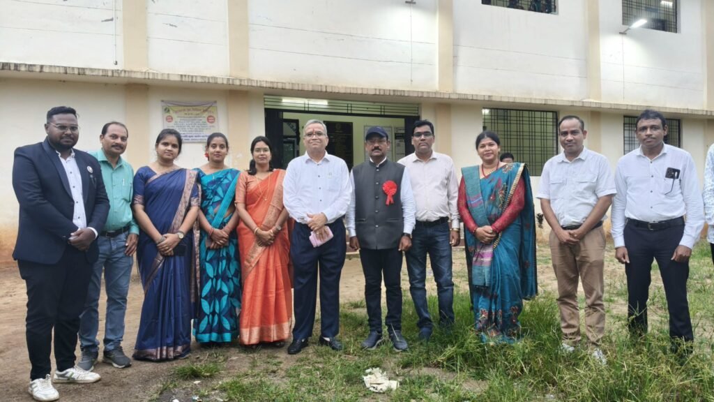 कॉलेज के लिए गौरवशाली दिन- यूनिवर्सिटी के कुलपति साहब पहुंचे शक्ति के शासकीय क्रांति कुमार महाविद्यालय रजत जयंती के समापन अवसर पर, कुलपति डॉक्टर पटेरिया ने कहा- प्रदेश के सभी महाविद्यालयों में रजत जयंती का हुआ सफल आयोजन, पूरे जिले का अग्रणी महाविद्यालय है क्रांति कुमार भारतीय kshititech