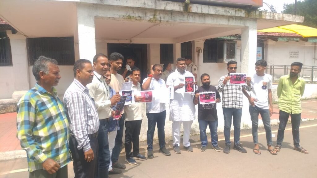 रायपुर शहर के क्लबो में परोसी जा रही ड्रग्स एवं शराब- कन्हैया अग्रवाल, कांग्रेस नेताओं ने वरिष्ठ पुलिस अधीक्षक को न्यूड पार्टी के आयोजन पर तत्काल रोक लगाने की करी मांग, प्रदेश कांग्रेस महामंत्री कन्हैया अग्रवाल ने कहा- शहर की जनता नग्नता बर्दाश्त नहीं करेगी kshititech