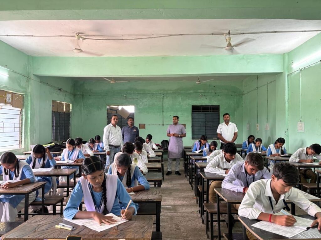 सामान्य ज्ञान प्रतियोगिता के प्रथम चरण में 318 विद्यार्थी हुए चयनित, हरि लीला ट्रस्ट की पहल, ट्रस्ट के सचिव अमर सुल्तानिया ने कहा- 12500 विद्यार्थियों ने करी इस प्रतियोगिता में सक्रिय भागीदारी kshititech