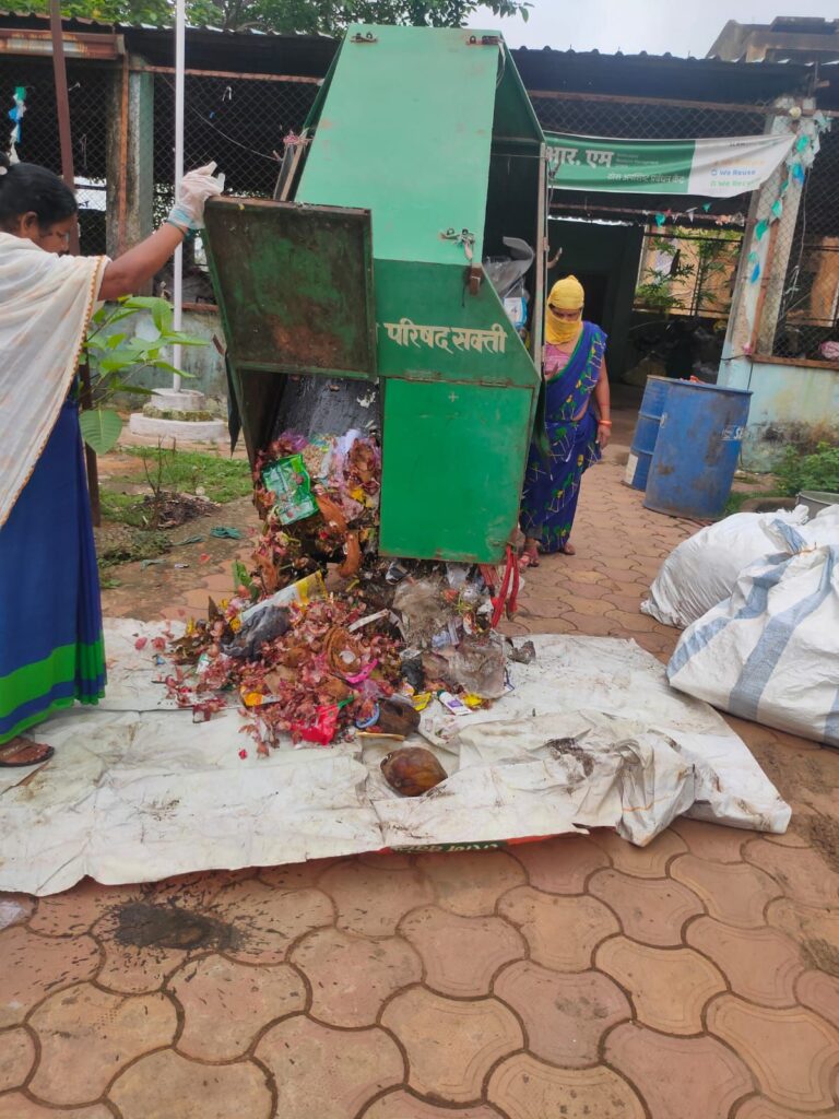 नगर पालिका शक्ति ने 17 सितंबर को किया स्वच्छता ही सेवा पखवाड़े का शुभारंभ, सांसद कमलेश जांगड़े एवं नगर पालिका अध्यक्ष श्याम सुंदर अग्रवाल रहे मौजूद नगर पालिका शक्ति ने 17 सितंबर को किया स्वच्छता ही सेवा पखवाड़े का शुभारंभ, सांसद कमलेश जांगड़े एवं नगर पालिका अध्यक्ष श्याम सुंदर अग्रवाल रहे मौजूद kshititech