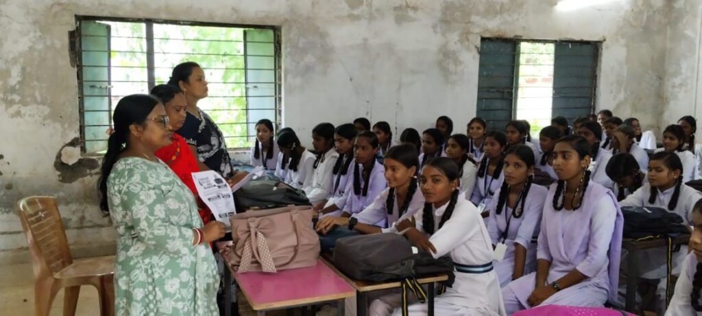 रक्तदान शिविर से प्राप्त ब्लड को शक्ति में ही रखा जाएगा सुरक्षित, जरूरतमंदों को समय पर उपलब्ध करवाएगा अस्पताल,17 सितंबर को आयोजित रक्तदान शिविर में पहुंचे सांसद, नगर पालिका अध्यक्ष,CMHO डॉक्टर पूजा अग्रवाल ने कहा- जन सहयोग से ही संभव होते हैं ऐसे आयोजन, रक्त वीरों को किया सांसद जी ने प्रोत्साहित kshititech
