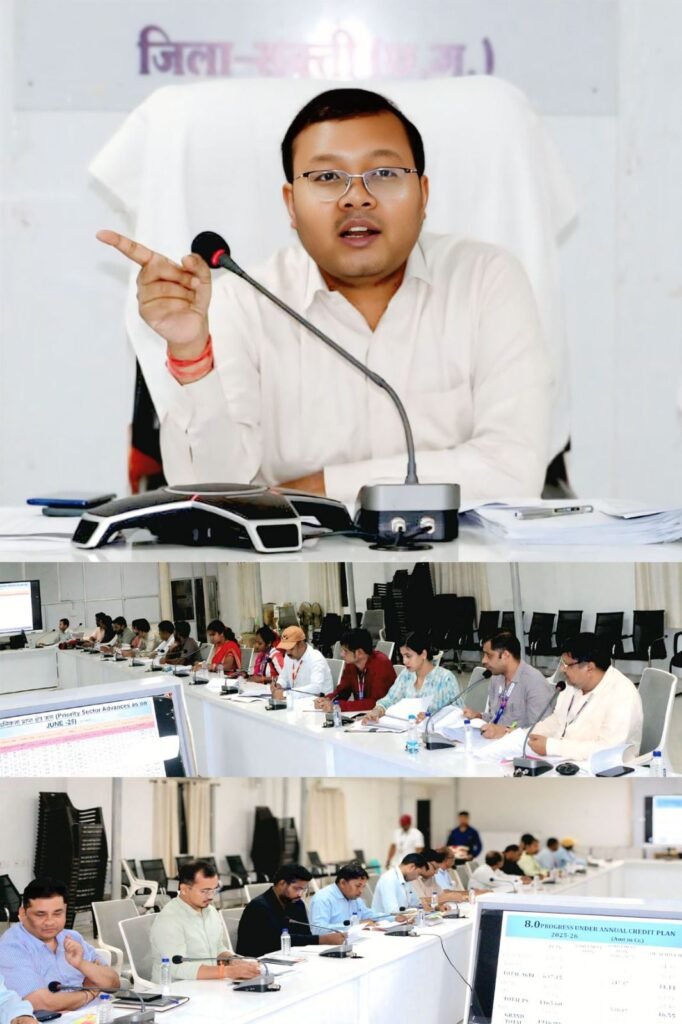 शक्ति कलेक्टर तोपनो साहब के मार्गदर्शन में 17 सितंबर को राज्य स्थापना की रजत जयंती एवं सेवा पखवाड़े के हुए आयोजन, चंद्रपुर मंदिर परिसर में चला विशेष स्वच्छता अभियान तो वहीं विभिन्न स्थानों पर छायाचित्र प्रदर्शनी का भी हुआ आयोजन,ITI में ऑनलाइन प्रवेश शुरू,जिला परामर्शदात्री समिति की बैठक सम्पन्न शक्ति कलेक्टर तोपनो साहब के मार्गदर्शन में 17 सितंबर को राज्य स्थापना की रजत जयंती एवं सेवा पखवाड़े के हुए आयोजन, चंद्रपुर मंदिर परिसर में चला विशेष स्वच्छता अभियान तो वहीं विभिन्न स्थानों पर छायाचित्र प्रदर्शनी का भी हुआ आयोजन,ITI में ऑनलाइन प्रवेश शुरू,जिला परामर्शदात्री समिति की बैठक सम्पन्न kshititech