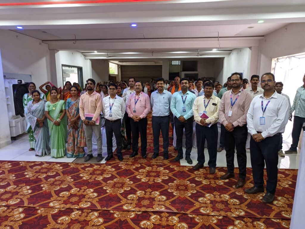 घर बैठे बैंक दे रही आपको लोन- भारतीय स्टेट बैंक शक्ति शाखा ने किया लोन मेले का आयोजन, मौके पर ही करोड़ों रुपए के लोन हुए स्वीकृत, शक्ति जिले में प्रधानमंत्री उज्जवला गैस योजना से लाभान्वित हो रही महिलाएं, युक्ति करण प्रक्रिया से स्कूलों में गुणवत्तापूर्ण शिक्षा हो रही उपलब्ध kshititech