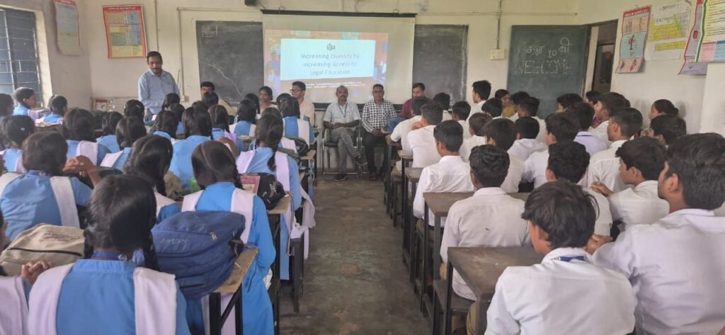 सरकारी स्कूल के भी बच्चे अब किसी से कम नहीं, शक्ति जिले में जिला पंचायत के सीईओ जैन साहब एवं DEO मैडम के नेतृत्व में कैरियर मार्गदर्शन शिविर प्रारंभ,जिला पंचायत एवं शिक्षा विभाग की अनूठी पहल, 20 सितंबर से प्रारंभ होकर 23 सितंबर तक चलेगा विशेष शिविर kshititech