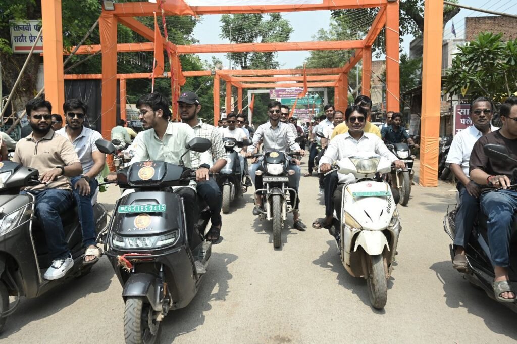 शक्ति में बड़े ही उत्साह के साथ मनाया गया अग्रसेन जयंती महोत्सव, भारी बारिश के बावजूद समाज बंधुओ के उत्साह से निकली ऐतिहासिक शोभायात्रा, जगह-जगह विभिन्न समाजों ने भी किया स्वागत शक्ति में बड़े ही उत्साह के साथ मनाया गया अग्रसेन जयंती महोत्सव, भारी बारिश के बावजूद समाज बंधुओ के उत्साह से निकली ऐतिहासिक शोभायात्रा, जगह-जगह विभिन्न समाजों ने भी किया स्वागत kshititech