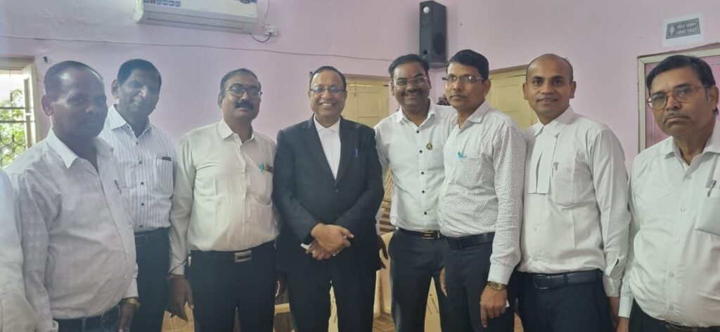 स्टेट बार काउंसिल चुनाव में प्रबल दावेदारी कर रहे सूरजपुर के अनिल कुमार गोयल,40 वर्षों से अधिवक्ता पेशे से जुड़े हुए अनिल, जिला अधिवक्ता संघ के भी रह चुके हैं अध्यक्ष, प्रत्येक जिलों में जनसंपर्क के साथ ही 25 सितंबर को शक्ति में भी करेंगे अधिवक्ता सदस्यों से संपर्क, अधिवक्ता सदस्यों के कल्याण हेतु सकारात्मक सोच के साथ काम करेंगे अनिल कुमार गोयल kshititech