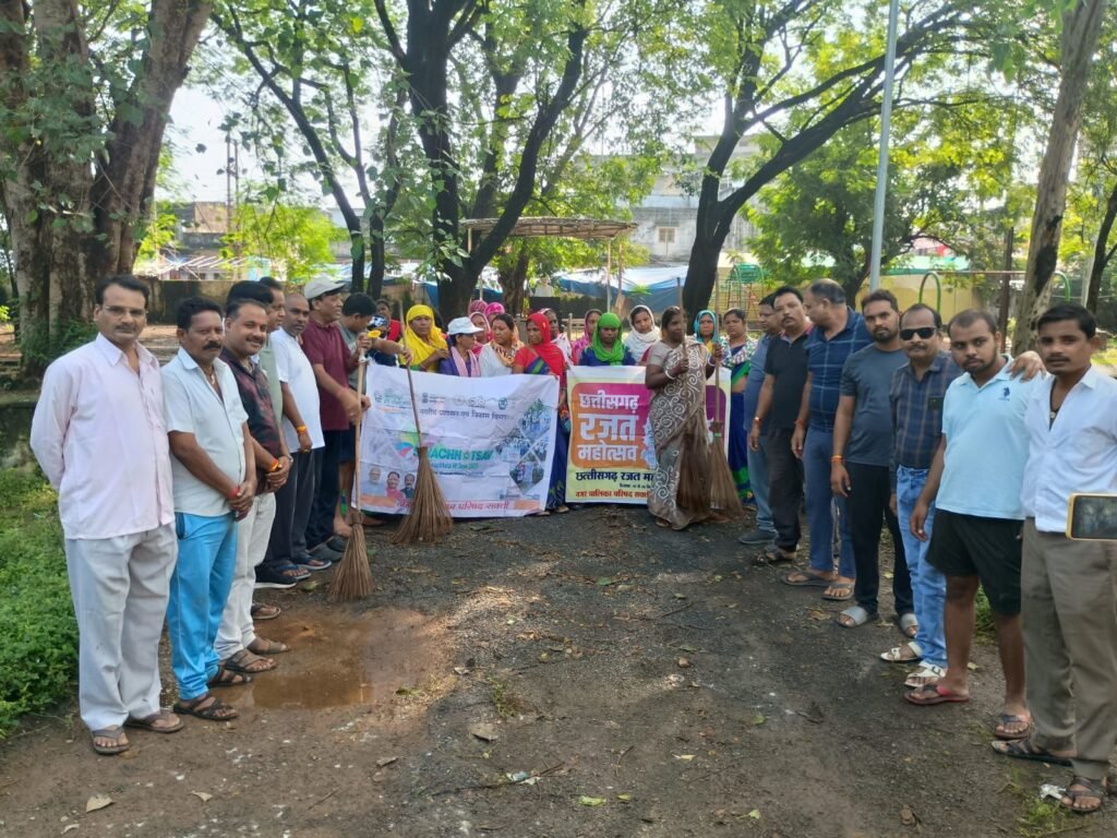 हम मिलकर बनाएंगे शक्ति को स्वच्छ- नगर पालिका शक्ति ने करी अनुकरणीय पहल- 25 सितंबर को दीनदयाल गार्डन में किया एक दिन, एक घंटा, एक साथ कार्यक्रम का शुभारंभ, स्वच्छता ही सेवा को लेकर नगर पालिका का चल रहा विशेष अभियान kshititech