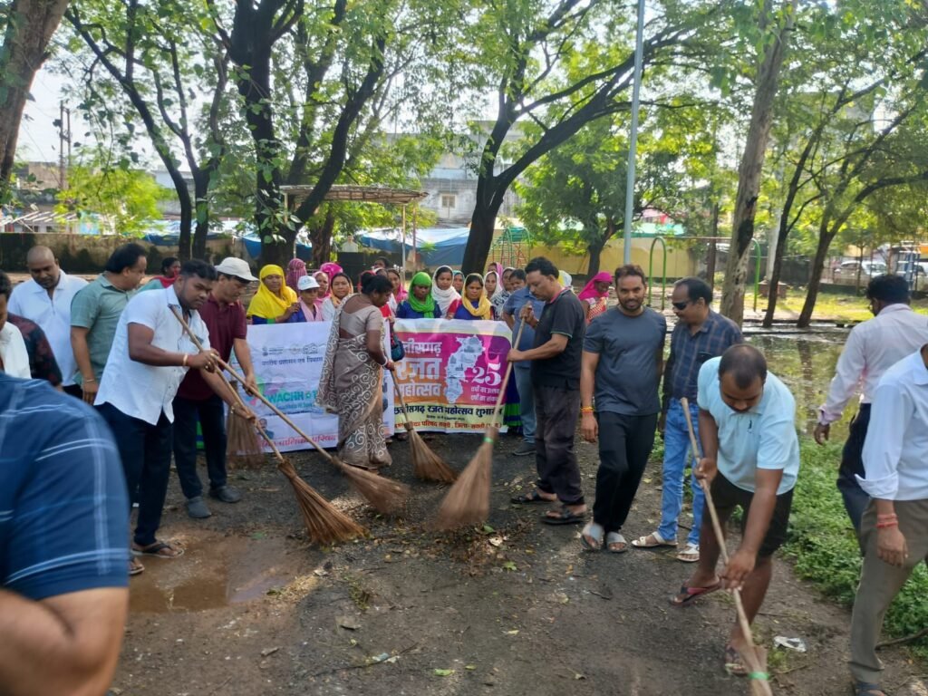 हम मिलकर बनाएंगे शक्ति को स्वच्छ- नगर पालिका शक्ति ने करी अनुकरणीय पहल- 25 सितंबर को दीनदयाल गार्डन में किया एक दिन, एक घंटा, एक साथ कार्यक्रम का शुभारंभ, स्वच्छता ही सेवा को लेकर नगर पालिका का चल रहा विशेष अभियान kshititech