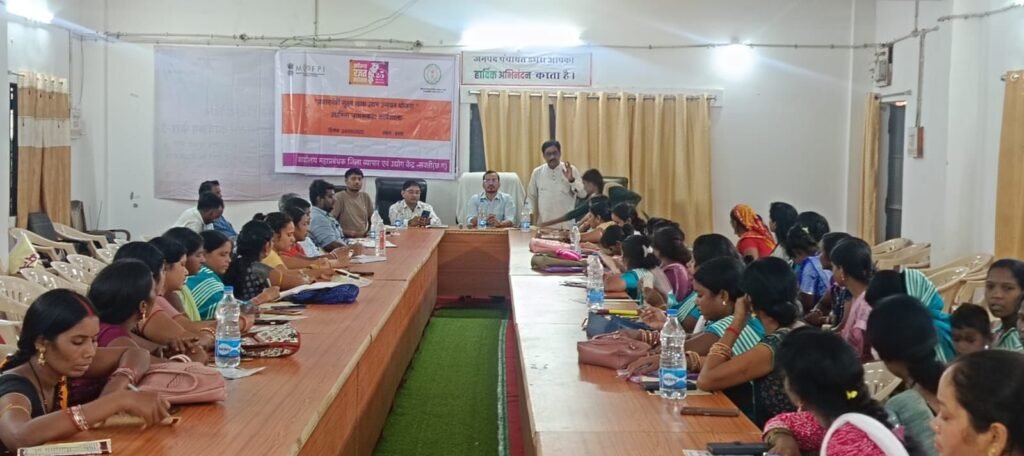 शक्ति जिले में दिव्यांगों को मिले प्रमाण पत्र, स्वास्थ्य विभाग द्वारा स्वस्थ नारी सशक्त परिवार का हो रहा सफल प्रधानमंत्री सूक्ष्म खाद्य, उद्यम उन्नयन योजना के अंतर्गत जिला व्यापार एवं उद्योग केंद्र द्वारा चल रहे कार्यक्रम, उच्च शिक्षा के लिए विद्यार्थियों को मिलेगी स्कॉलरशिप 25 अक्टूबर तक होंगे आवेदन, शक्ति कलेक्टर तोपनो साहब के मार्गदर्शन में राज्य स्थापना की रजत जयंती पर हुए अनेकों आयोजन, प्राकृतिक विपदाओं से निपटने तैयार है शक्ति जिले की एनडीआरएफ टीम kshititech