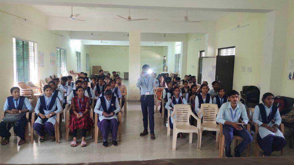 क्रांति कुमार महाविद्यालय में रासेयो का स्थापना दिवस मनाया गया धूमधाम से, तो वही शक्ति के शासकीय नवीन कन्या महाविद्यालय में विधिक साक्षरता शिविर एवं स्वास्थ्य परीक्षण शिविर का हुआ सफल आयोजन, स्वास्थ्य विभाग के सहयोग से 240 विद्यार्थियों का हुआ स्वास्थ्य परीक्षण kshititech