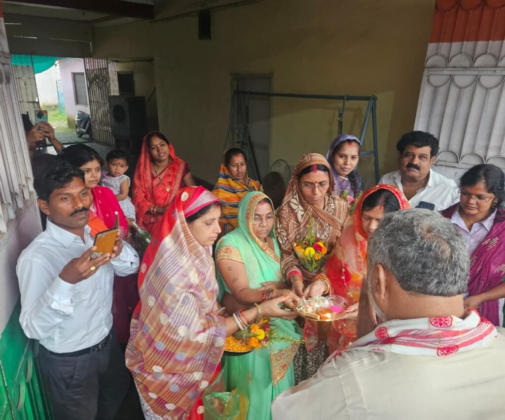 साहू समाज के प्रदेश अध्यक्ष का बाराद्वार में तहसील अध्यक्ष रूपनारायण साहू के निवास पर हुआ जोरदार स्वागत कार्यक्रम, समाज की महिलाओं ने भी किया अपने नव निर्वाचित प्रदेश अध्यक्ष का स्वागत साहू समाज के प्रदेश अध्यक्ष का बाराद्वार में तहसील अध्यक्ष रूपनारायण साहू के निवास पर हुआ जोरदार स्वागत कार्यक्रम, समाज की महिलाओं ने भी किया अपने नव निर्वाचित प्रदेश अध्यक्ष का स्वागत kshititech