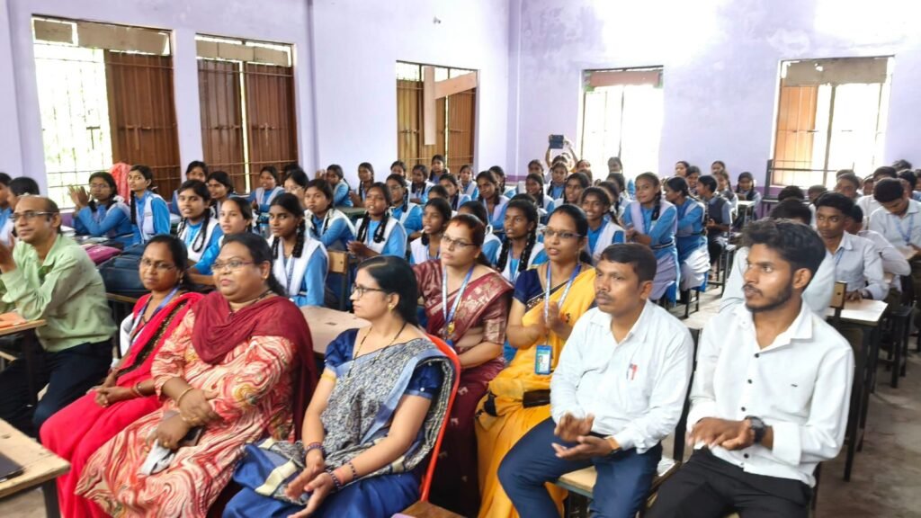 शक्ति क्षेत्र के सरकारी स्कूलों में नशा मुक्ति को लेकर चल रहा गायत्री परिवार युवा शाखा का विशेष जागरूकता अभियान शक्ति क्षेत्र के सरकारी स्कूलों में नशा मुक्ति को लेकर चल रहा गायत्री परिवार युवा शाखा का विशेष जागरूकता अभियान kshititech