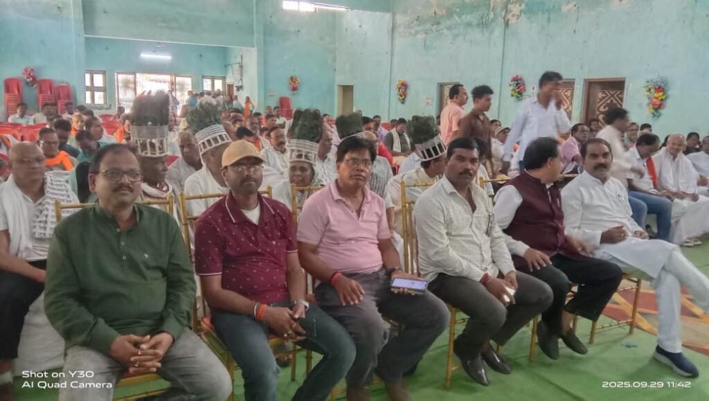 गुरु माँ साध्वी जी को सुनने उमडी भीड़, साध्वी रेणुका जी पहुंची शक्ति-सामाजिक सद्भावना मंच द्वारा आयोजित सामाजिक समरसता कार्यक्रम को किया संबोधित,रेणुका जी ने कहा- भगवान ने हमें सेवा कार्य करने के लिए भेजा है संसार में, सहयोग की भावना के साथ करें हम अपनी जिम्मेदारियो का निर्वहन, कृष्णकांत चंद्रा के संयोजकत्व में हुआ कार्यक्रम गुरु माँ साध्वी जी को सुनने उमडी भीड़, साध्वी रेणुका जी पहुंची शक्ति-सामाजिक सद्भावना मंच द्वारा आयोजित सामाजिक समरसता कार्यक्रम को किया संबोधित,रेणुका जी ने कहा- भगवान ने हमें सेवा कार्य करने के लिए भेजा है संसार में, सहयोग की भावना के साथ करें हम अपनी जिम्मेदारियो का निर्वहन, कृष्णकांत चंद्रा के संयोजकत्व में हुआ कार्यक्रम kshititech