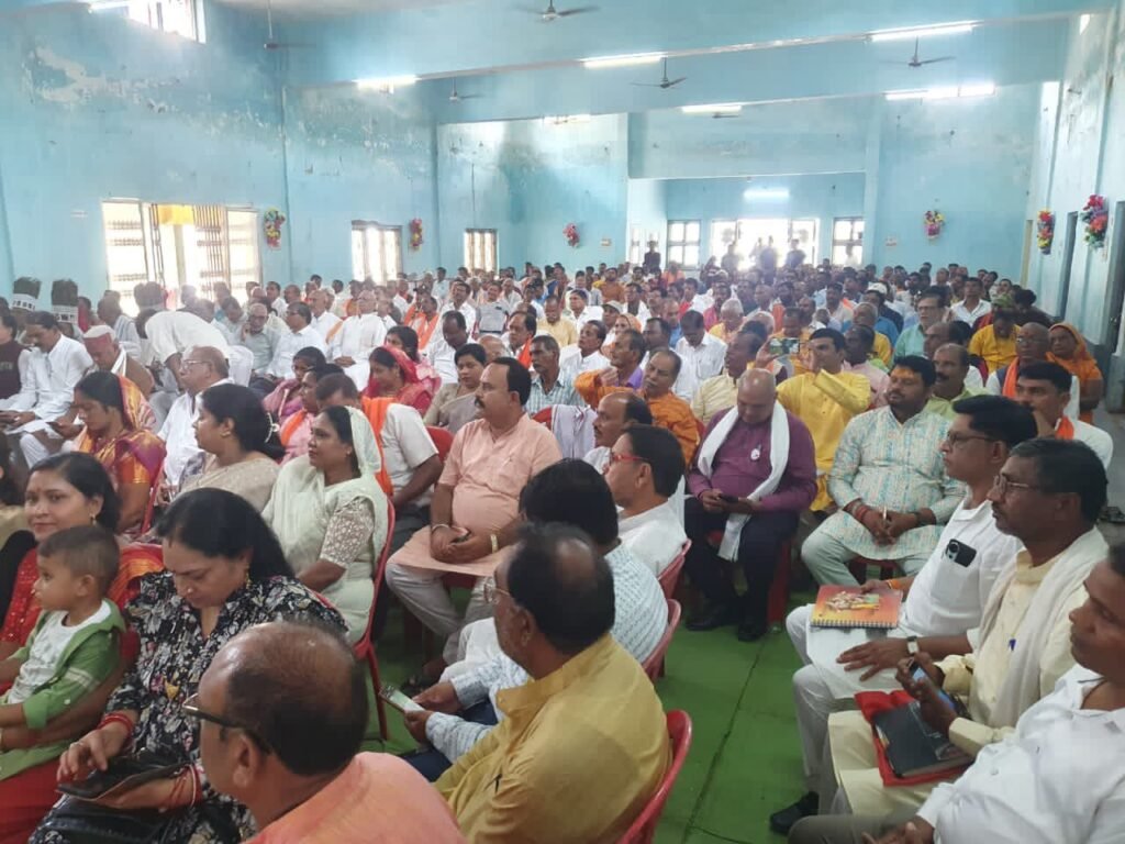 गुरु माँ साध्वी जी को सुनने उमडी भीड़, साध्वी रेणुका जी पहुंची शक्ति-सामाजिक सद्भावना मंच द्वारा आयोजित सामाजिक समरसता कार्यक्रम को किया संबोधित,रेणुका जी ने कहा- भगवान ने हमें सेवा कार्य करने के लिए भेजा है संसार में, सहयोग की भावना के साथ करें हम अपनी जिम्मेदारियो का निर्वहन, कृष्णकांत चंद्रा के संयोजकत्व में हुआ कार्यक्रम गुरु माँ साध्वी जी को सुनने उमडी भीड़, साध्वी रेणुका जी पहुंची शक्ति-सामाजिक सद्भावना मंच द्वारा आयोजित सामाजिक समरसता कार्यक्रम को किया संबोधित,रेणुका जी ने कहा- भगवान ने हमें सेवा कार्य करने के लिए भेजा है संसार में, सहयोग की भावना के साथ करें हम अपनी जिम्मेदारियो का निर्वहन, कृष्णकांत चंद्रा के संयोजकत्व में हुआ कार्यक्रम kshititech