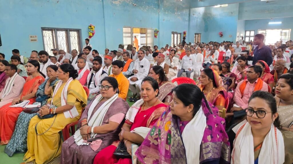 गुरु माँ साध्वी जी को सुनने उमडी भीड़, साध्वी रेणुका जी पहुंची शक्ति-सामाजिक सद्भावना मंच द्वारा आयोजित सामाजिक समरसता कार्यक्रम को किया संबोधित,रेणुका जी ने कहा- भगवान ने हमें सेवा कार्य करने के लिए भेजा है संसार में, सहयोग की भावना के साथ करें हम अपनी जिम्मेदारियो का निर्वहन, कृष्णकांत चंद्रा के संयोजकत्व में हुआ कार्यक्रम गुरु माँ साध्वी जी को सुनने उमडी भीड़, साध्वी रेणुका जी पहुंची शक्ति-सामाजिक सद्भावना मंच द्वारा आयोजित सामाजिक समरसता कार्यक्रम को किया संबोधित,रेणुका जी ने कहा- भगवान ने हमें सेवा कार्य करने के लिए भेजा है संसार में, सहयोग की भावना के साथ करें हम अपनी जिम्मेदारियो का निर्वहन, कृष्णकांत चंद्रा के संयोजकत्व में हुआ कार्यक्रम kshititech