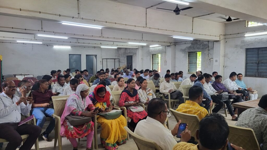 फसल धान की प्रविष्टियों के लिए अधिकारियों/ कर्मचारियों को खाद्य विभाग के अधिकारियों द्वारा दिया गया प्रशिक्षण, शक्ति जिले के सरकारी कालेजो में मतदान जागरूकता को लेकर चलेंगे कार्यक्रम, जिला पंचायत सीईओ ने ली बैठक, जिले के स्कूलों में युक्तिकरण से गुणवत्तापूर्ण शिक्षा की हुई उपलब्धता,शत प्रतिशत मतदान के लिए प्रशासन करेगा जागरूक kshititech