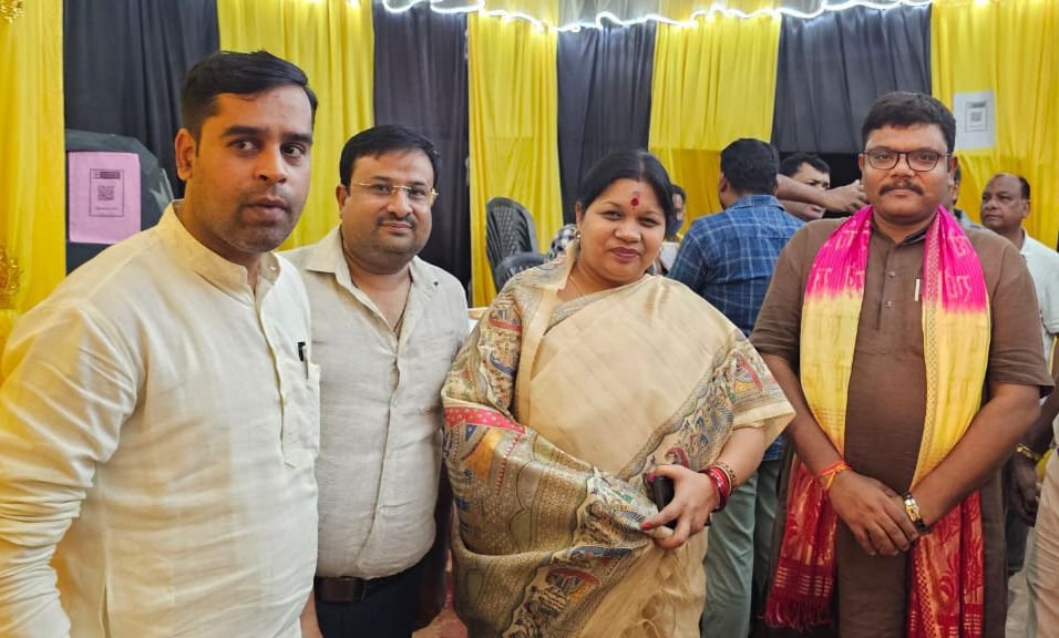 01 सितंबर को बाराद्वार में चल रहे गणेश मेले में गणपति बप्पा का आशीर्वाद लेने पहुंची सांसद कमलेश जांगड़े, सांसद प्रतिनिधि अमित कलानोरिया ने बताया- बाराद्वार का गणेश मेला पूरे प्रदेश में प्रसिद्ध 01 सितंबर को बाराद्वार में चल रहे गणेश मेले में गणपति बप्पा का आशीर्वाद लेने पहुंची सांसद कमलेश जांगड़े, सांसद प्रतिनिधि अमित कलानोरिया ने बताया- बाराद्वार का गणेश मेला पूरे प्रदेश में प्रसिद्ध kshititech