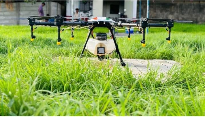 कृषि विभाग शक्ति की अनुकरणीय पहल- उन्नत तकनीक का होगा अब उपयोग, सक्ती जिला के ग्राम पतेरापाली में नैनो यूरिया का ड्रोन द्वारा छिड़काव कर प्रदर्शन का किया, कृषि उप संचालक शक्ति ने दी जानकारी kshititech