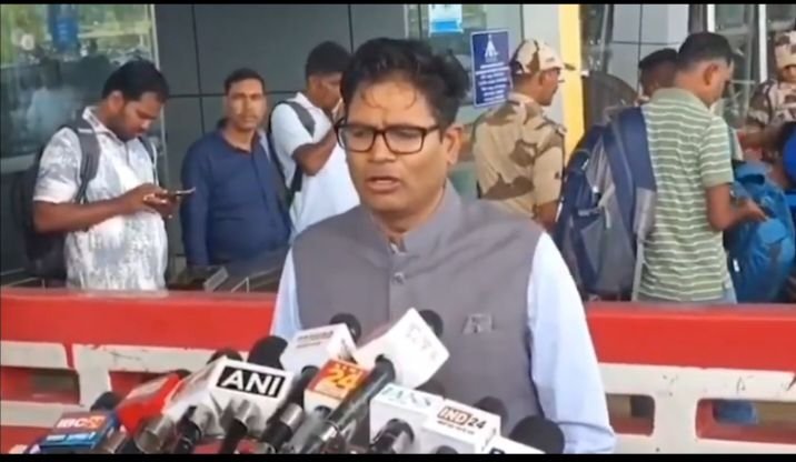 THANKS O.P-रंग लाई वित्त मंत्री ओपी चौधरी के पहल- अनेकों सामानों में शून्य प्रतिशत हो गया जीएसटी,ग्यारह घंटे की चली मैराथन बैठक में भारत सरकार ने दी नई GST दरों को स्वीकृति, 22 सितंबर से पूरे देश में होगा लागू, व्यापारियों में हर्ष की लहर, लग्जरी आइटम पर होगा 40% जीएसटी का स्लैब, कैंसर मरीजों को दी बड़ी राहत, 48000 करोड रुपए का नुकसान होगा मोदी सरकार को kshititech