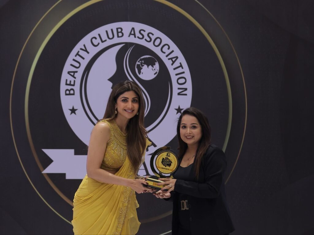 प्रसिद्ध फिल्म अभिनेत्री शिल्पा शेट्टी के हाथों सम्मानित हुई शक्ति की प्रसिद्ध मेकअप आर्टिस्ट नेहा कुकरेजा- नेहा कुकरेजा को मिला एशियन एक्सीलेंस अवॉर्ड 2025 – बेस्ट मेकअप आर्टिस्ट ऑफ द ईयर, मेकअप आर्टिस्ट के क्षेत्र में अंतरराष्ट्रीय स्तर पर ख्याति अर्जित की है शक्ति की नेहा ने प्रसिद्ध फिल्म अभिनेत्री शिल्पा शेट्टी के हाथों सम्मानित हुई शक्ति की प्रसिद्ध मेकअप आर्टिस्ट नेहा कुकरेजा- नेहा कुकरेजा को मिला एशियन एक्सीलेंस अवॉर्ड 2025 – बेस्ट मेकअप आर्टिस्ट ऑफ द ईयर, मेकअप आर्टिस्ट के क्षेत्र में अंतरराष्ट्रीय स्तर पर ख्याति अर्जित की है शक्ति की नेहा ने kshititech