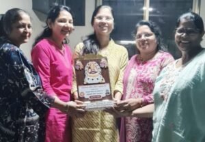 गुरु माताओ का सम्मान- छत्तीसगढ़ प्रांतीय युवा अग्रवाल मंच की महिला इकाई ने किया रचनात्मक आयोजन, शिक्षक दिवस के मौके पर प्रथम गुरु मां स्पर्धा का किया आयोजन, विजेता प्रतिभागियों गुरु माताओ को किया गया सम्मानित गुरु माताओ का सम्मान- छत्तीसगढ़ प्रांतीय युवा अग्रवाल मंच की महिला इकाई ने किया रचनात्मक आयोजन, शिक्षक दिवस के मौके पर प्रथम गुरु मां स्पर्धा का किया आयोजन, विजेता प्रतिभागियों गुरु माताओ को किया गया सम्मानित kshititech