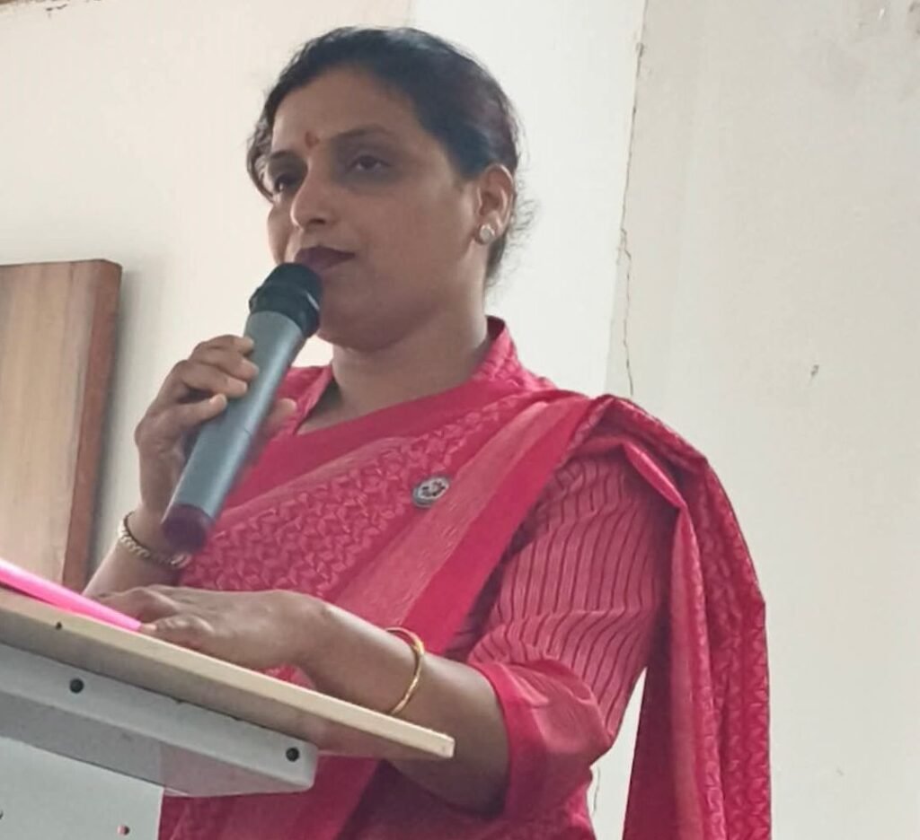 शक्ति के जेएलएन डिग्री कॉलेज में राज्य स्थापना की रजत जयंती पर हुए विभिन्न आयोजन, प्राचार्य डॉक्टर शालू पाहवा के मार्गदर्शन में संगोष्ठी का भी हुआ कार्यक्रम, प्रतिष्ठित साहित्यकार, समाजसेवी एवं विभिन्न संस्था प्रमुख भी रहे मौजूद प्राचार्य डॉक्टर शालू पाहवा ने कहा- छत्तीसगढ़ राज्य ने स्थापना के 25 वर्षों में पूरे देश में समृद्धशाली राज्य के रूप में बनाई अपनी पहचान kshititech