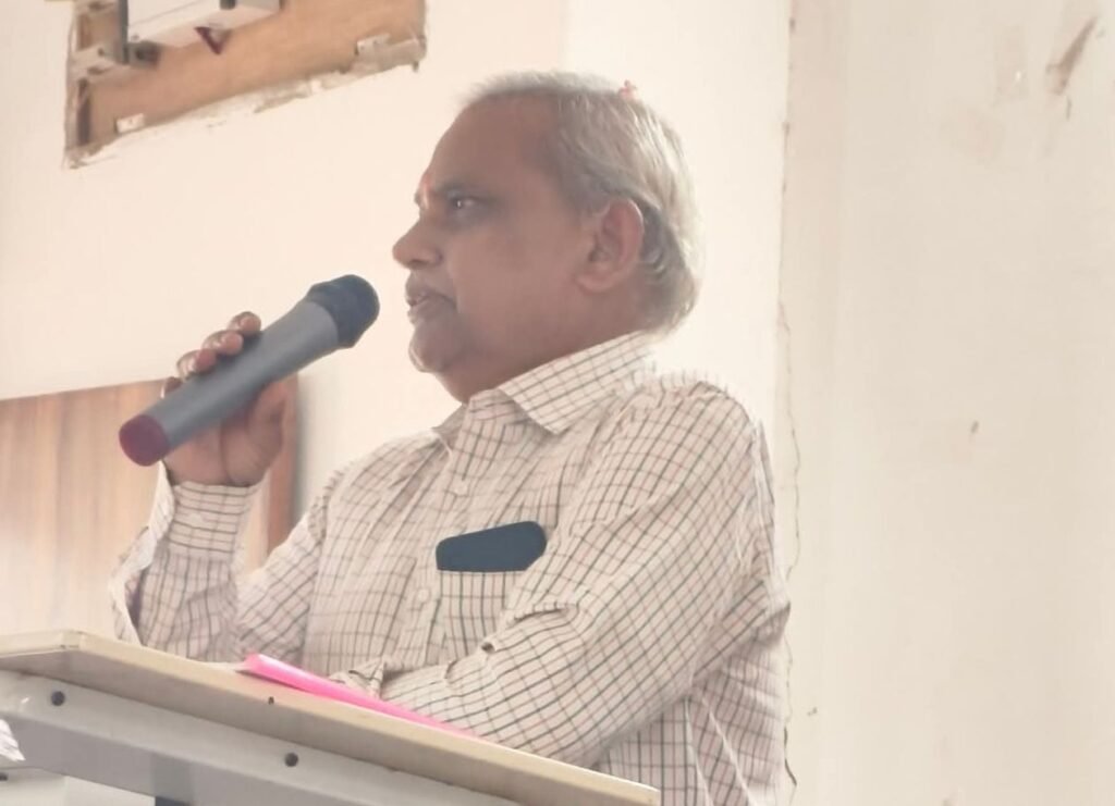 शक्ति के जेएलएन डिग्री कॉलेज में राज्य स्थापना की रजत जयंती पर हुए विभिन्न आयोजन, प्राचार्य डॉक्टर शालू पाहवा के मार्गदर्शन में संगोष्ठी का भी हुआ कार्यक्रम, प्रतिष्ठित साहित्यकार, समाजसेवी एवं विभिन्न संस्था प्रमुख भी रहे मौजूद प्राचार्य डॉक्टर शालू पाहवा ने कहा- छत्तीसगढ़ राज्य ने स्थापना के 25 वर्षों में पूरे देश में समृद्धशाली राज्य के रूप में बनाई अपनी पहचान kshititech