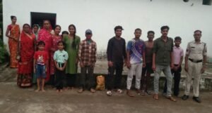 SP अंकिता शर्मा के निर्देशन में शक्ति जिले में पुलिस गांव-गांव में निकाल रही विश्वास यात्रा,आम जनता को जागरूकता के साथ ही संवाद स्थापित करने एवं पुलिस के प्रति विश्वास की भावना को मजबूत करने में जुटी है पुलिस, स्थानीय परिस्थितियों से भी अवगत हो रही पुलिस kshititech