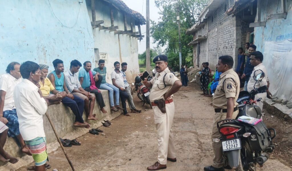 SP अंकिता शर्मा के निर्देशन में शक्ति जिले में पुलिस गांव-गांव में निकाल रही विश्वास यात्रा,आम जनता को जागरूकता के साथ ही संवाद स्थापित करने एवं पुलिस के प्रति विश्वास की भावना को मजबूत करने में जुटी है पुलिस, स्थानीय परिस्थितियों से भी अवगत हो रही पुलिस kshititech