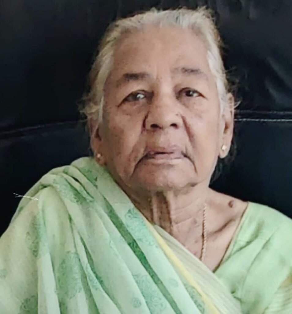 शक्ति के वरिष्ठ पत्रकार अशोक अग्रवाल (पंचमुखी इंडेन गैस) को मातृ शोक, माता श्रीमती चंद्रावती देवी का हुआ निधन, 16 सितंबर को दोपहर 3:00 बजे शक्ति में होगा अंतिम संस्कार, अग्रवाल सभा, जिला शक्ति प्रेस क्लब शक्ति सहित विभिन्न संस्थाओं ने दी श्रद्धांजलि kshititech