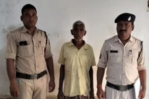 इन्हें जरा भी डर नहीं न्यायालय का- शक्ति थाने के फरार चल रहे स्थाई वारंटियो को पुलिस ने किया गिरफ्तार, शक्ति पुलिस की बड़ी कार्रवाई,जैजैपुर थाने में भी आबकारी का मामला दर्ज एवं गौ माता को क्रूरता पूर्वक मारने वाले आरोपी पर हुई कार्रवाई kshititech