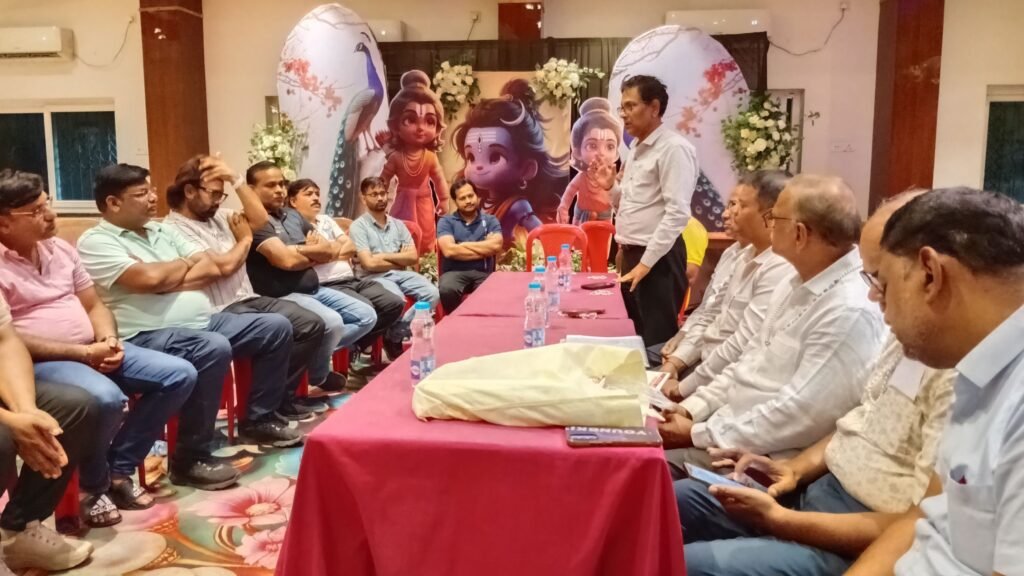 25-26 अक्टूबर को रायगढ़ में होगा अग्रवाल समाज का वैवाहिक परिचय सम्मेलन,परिचय सम्मेलन की तैयारी को लेकर शक्ति शहर में 18 सितंबर को अग्रवाल समाज की संपन्न हुई बैठक, रायगढ़ के श्री अग्रोहा धाम चैरिटेबल ट्रस्ट ने किया है आयोजन, परिचय सम्मेलन के संयोजक दीपक डोरा ने कहा- 25 सभाओं का दौरा कर चुकी है समिति kshititech