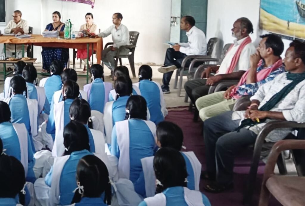 लोकतंत्र में मतदान कितना जरूरी- शासकीय क्रांति कुमार महाविद्यालय में हुआ मतदाता जागरूकता अभियान, विद्यार्थियों को मतदान के प्रति प्रेरित कर उन्हें मतदान के महत्व पर दी गई जानकारी, कलेक्टर तोपनो साहब के निर्देशन में प्रशासनिक अधिकारियों ने दिया विद्यार्थियों को मार्गदर्शन kshititech