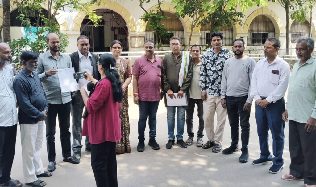 अनैतिक गतिविधि वाले क्लब, फार्म हाउस ,पब ,होटल सील किए जाएं - कन्हैया अग्रवाल,पुलिस कार्रवाई रोकने आखिरकार किसका दबाव ?आउटर बने नशे और अश्लीलता के अड्डे, कन्हैया ने कहा- अवैध संरक्षण से फल फूल रहे क्लब व फार्म हाउस, कन्हैया ने लगाया आरोप- कहा संपत्ति कर में ब्याज माफी की घोषणा का अता- पता ही नहीं, क्या यह भी घोषणा ₹500 वाले सिलेंडर की तरह ही हो गई है kshititech