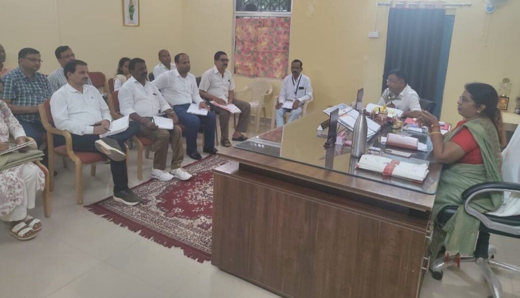 सख्त हुई DEO-लापरवाही की तो अब खैर नहीं-सक्ति DEO मैडम ने ली विकासखंड स्तर के अधिकारियों की समीक्षा बैठक,नशे में आये स्कूल तो नही बख्शे जाएंगे शिक्षक सख्त हुई DEO-लापरवाही की तो अब खैर नहीं-सक्ति DEO मैडम ने ली विकासखंड स्तर के अधिकारियों की समीक्षा बैठक,नशे में आये स्कूल तो नही बख्शे जाएंगे शिक्षक kshititech