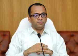 कलेक्टर पर नहीं हुई कार्रवाई तो सड़क पर उतरेंगे ननकी राम, सरकार को दे डाली चेतावनी, कोरबा कलेक्टर पर पूर्व मंत्री ने लगाया संवैधानिक अधिकारों का दुरुपयोग करने का बड़ा आरोप, ननकी राम ने लिखा पत्र- कहा हमारे जैसे जनसंघी नेता से हमारी ही सरकार में कलेक्टर कर रहे बदतमीजी, कांग्रेस ने किया ट्वीट- कहा विष्णु देव की सरकार के ताबूत में ननकी राम ने ठोक दी है ताजा कील kshititech