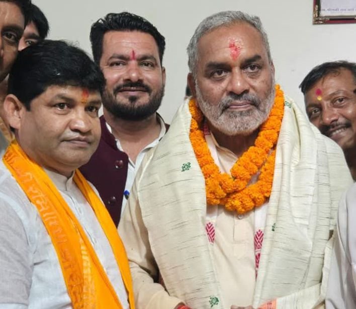 ऐतिहासिक स्वागत कार्यक्रम- साहू समाज के प्रदेश अध्यक्ष डॉ नीरेंद्र साहू पहुंचे शक्ति, पूर्व विधायक डॉक्टर खिलावन साहू के नेतृत्व में हुआ जोरदार स्वागत, गिरते पानी में भी समाज बंधुओ ने रैली में शामिल होकर दिया एकजूटता का परिचय, सम्मान से अभिभूत प्रदेश अध्यक्ष जी ने कहा- ऐसा उत्साह नहीं देखा कहीं ऐतिहासिक स्वागत कार्यक्रम- साहू समाज के प्रदेश अध्यक्ष डॉ नीरेंद्र साहू पहुंचे शक्ति, पूर्व विधायक डॉक्टर खिलावन साहू के नेतृत्व में हुआ जोरदार स्वागत, गिरते पानी में भी समाज बंधुओ ने रैली में शामिल होकर दिया एकजूटता का परिचय, सम्मान से अभिभूत प्रदेश अध्यक्ष जी ने कहा- ऐसा उत्साह नहीं देखा कहीं kshititech