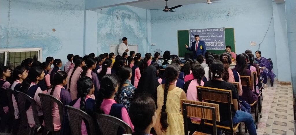 क्रांति कुमार महाविद्यालय में रासेयो का स्थापना दिवस मनाया गया धूमधाम से, तो वही शक्ति के शासकीय नवीन कन्या महाविद्यालय में विधिक साक्षरता शिविर एवं स्वास्थ्य परीक्षण शिविर का हुआ सफल आयोजन, स्वास्थ्य विभाग के सहयोग से 240 विद्यार्थियों का हुआ स्वास्थ्य परीक्षण kshititech