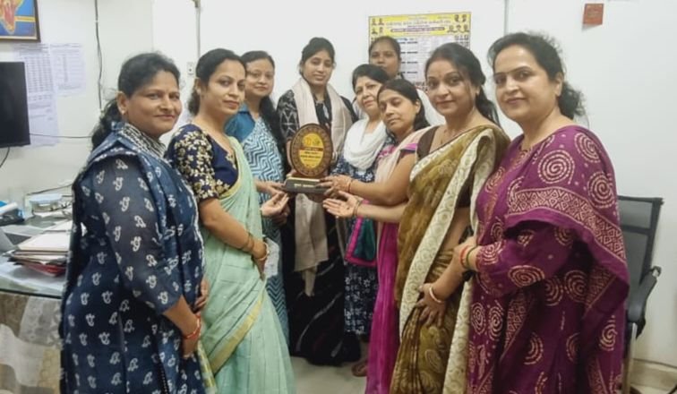 नवरात्रि के मौके पर अखिल भारतीय मारवाड़ी महिला सम्मेलन शक्ति शाखा ने सरकारी अस्पताल में किया नवजात कन्या पूजन कार्यक्रम, सीएमएचओ मैडम भी रही उपस्थित, अध्यक्ष सुमन अग्रवाल के नेतृत्व में गोमती हॉस्पिटल भी पहुंचकर नवजात कन्या पूजन का किया आयोजन नवरात्रि के मौके पर अखिल भारतीय मारवाड़ी महिला सम्मेलन शक्ति शाखा ने सरकारी अस्पताल में किया नवजात कन्या पूजन कार्यक्रम, सीएमएचओ मैडम भी रही उपस्थित, अध्यक्ष सुमन अग्रवाल के नेतृत्व में गोमती हॉस्पिटल भी पहुंचकर नवजात कन्या पूजन का किया आयोजन kshititech