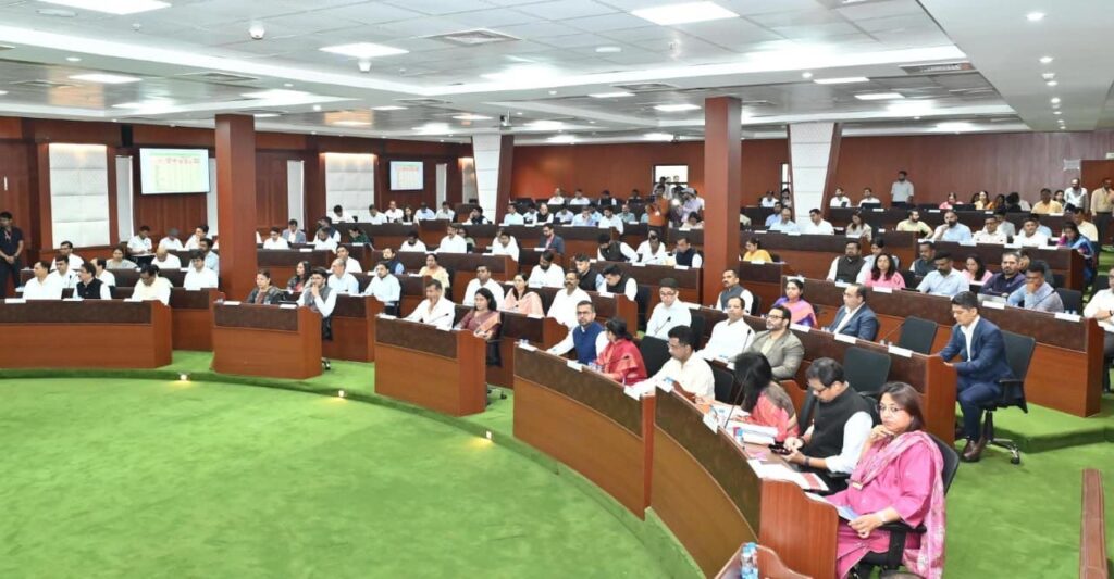 लापरवाही बर्दाश्त नहीं होगी-कलेक्टर कॉन्फ्रेंस में सीएम विष्णु साय ने दिखाए कड़े तेवर, सिखाया अनुशासन का पाठ, उपलब्धियां कागजों पर नहीं बल्कि धरातल पर दिखनी चाहिए, हेल्थ एवं एजुकेशन पर सीएम साहब का जोर, शिक्षण सामग्री अलमारी में नहीं कक्षाओं में दिखनी चाहिए, धान खरीदी में अनियमितता के लिए सीधे कलेक्टर होंगे जिम्मेदार लापरवाही बर्दाश्त नहीं होगी-कलेक्टर कॉन्फ्रेंस में सीएम विष्णु साय ने दिखाए कड़े तेवर, सिखाया अनुशासन का पाठ, उपलब्धियां कागजों पर नहीं बल्कि धरातल पर दिखनी चाहिए, हेल्थ एवं एजुकेशन पर सीएम साहब का जोर, शिक्षण सामग्री अलमारी में नहीं कक्षाओं में दिखनी चाहिए, धान खरीदी में अनियमितता के लिए सीधे कलेक्टर होंगे जिम्मेदार kshititech