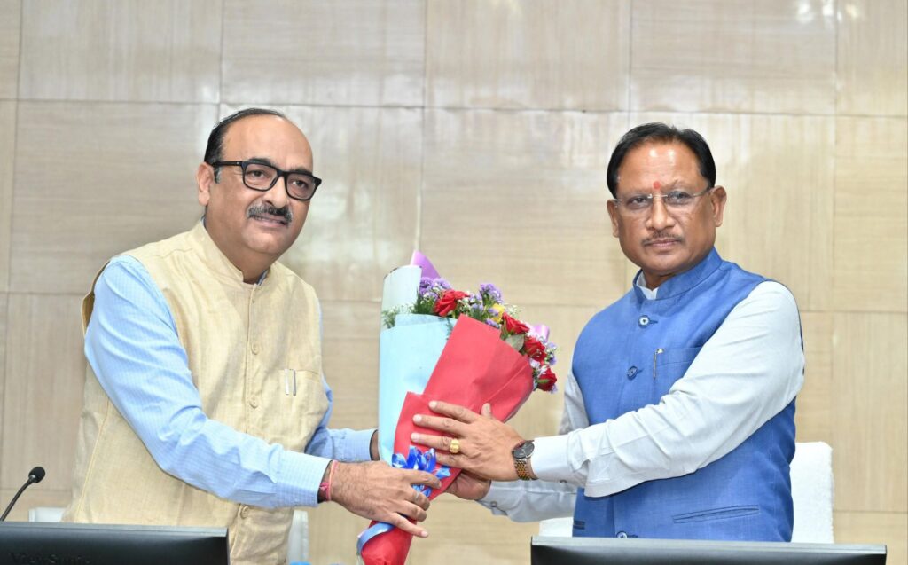 लापरवाही बर्दाश्त नहीं होगी-कलेक्टर कॉन्फ्रेंस में सीएम विष्णु साय ने दिखाए कड़े तेवर, सिखाया अनुशासन का पाठ, उपलब्धियां कागजों पर नहीं बल्कि धरातल पर दिखनी चाहिए, हेल्थ एवं एजुकेशन पर सीएम साहब का जोर, शिक्षण सामग्री अलमारी में नहीं कक्षाओं में दिखनी चाहिए, धान खरीदी में अनियमितता के लिए सीधे कलेक्टर होंगे जिम्मेदार लापरवाही बर्दाश्त नहीं होगी-कलेक्टर कॉन्फ्रेंस में सीएम विष्णु साय ने दिखाए कड़े तेवर, सिखाया अनुशासन का पाठ, उपलब्धियां कागजों पर नहीं बल्कि धरातल पर दिखनी चाहिए, हेल्थ एवं एजुकेशन पर सीएम साहब का जोर, शिक्षण सामग्री अलमारी में नहीं कक्षाओं में दिखनी चाहिए, धान खरीदी में अनियमितता के लिए सीधे कलेक्टर होंगे जिम्मेदार kshititech