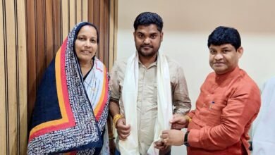 साहू समाज संघ डोडकी परिक्षेत्र के नए अध्यक्ष चुने गए योगेंद्र साहू, 3 अक्टूबर को आयोजित थी समाज की बैठक, योगेंद्र ने कहा- समाज के संगठन को मजबूत करने करेंगे सजगता से जिम्मेदारियो का निर्वहन, ग्राम पंचायत देवरमाल के निर्वाचित सरपंच के रूप में भी जिम्मेदारियां निभा रहे हैं योगेंद्र kshititech