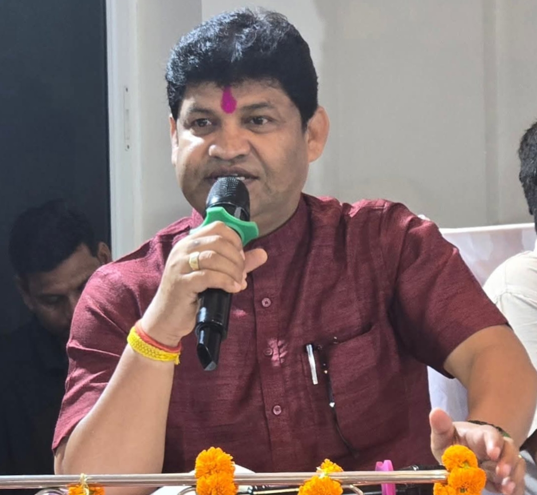 शक्ति जिला साहू संघ द्वारा 8 अक्टूबर को किया जाएगा प्रतिभा सम्मान समारोह,प्रदेश के उपमुख्यमंत्री अरुण साव एवं साहू समाज प्रदेश अध्यक्ष डॉक्टर नीरेंद्र साहू होंगे मुख्य अतिथि,साहू संघ के जिला अध्यक्ष डॉक्टर खिलावन साहू ने करी समाज बंधुओ से कार्यक्रम में पहुंचने की अपील शक्ति जिला साहू संघ द्वारा 8 अक्टूबर को किया जाएगा प्रतिभा सम्मान समारोह,प्रदेश के उपमुख्यमंत्री अरुण साव एवं साहू समाज प्रदेश अध्यक्ष डॉक्टर नीरेंद्र साहू होंगे मुख्य अतिथि,साहू संघ के जिला अध्यक्ष डॉक्टर खिलावन साहू ने करी समाज बंधुओ से कार्यक्रम में पहुंचने की अपील kshititech