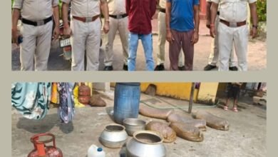 TI यादव की सक्रियता से अवैध रूप से रखी 90 लीटर महुआ शराब एवं ढाई क्विंटल महुआ लहान हुआ जप्त, अवैध शराब के कारोबारियो पर पुलिस का चल रहा कार्रवाई का डंडा, एसपी अंकिता शर्मा के निर्देशन में थाना प्रभारी सक्रिय, आबकारी वृत्त जैजैपुर का भी रहा सहयोग kshititech