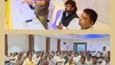 शक्ति के व्यापारियों ने लिया बड़ा फैसला- प्रत्येक सोमवार को रहेगा शहर का संपूर्ण व्यापार बंद, 27 अक्टूबर को चेंबर ऑफ कॉमर्स द्वारा आयोजित बैठक में हुआ निर्णय,जिला मुख्यालय के सभी छोटे-बड़े व्यापारी संगठनों ने दी सहमति, बैठक में शहर के करीब 700 व्यापारी रहे मौजूद kshititech