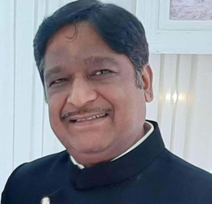 छत्तीसगढ़ किसी के बाप का नहीं हम सबकी साझा विरासत है,यहां की मिट्टी में, यहां के विकास में हम सब का खून पसीना शामिल है- डॉ अशोक सियाराम अग्रवाल (प्रदेश अध्यक्ष) छत्तीसगढ़ प्रांतीय अग्रवाल संगठन, भगवान अग्रसेन पर अमित बघेल द्वारा की गई टिप्पणी की पूरे प्रदेश भर में हुई कड़ी निंदा,अनेको स्थानो पर अग्रवाल समाज ने पुलिस थाने में दिया ज्ञापन, कड़ी से कड़ी कार्रवाई करने की करी मांग छत्तीसगढ़ किसी के बाप का नहीं हम सबकी साझा विरासत है,यहां की मिट्टी में, यहां के विकास में हम सब का खून पसीना शामिल है- डॉ अशोक सियाराम अग्रवाल (प्रदेश अध्यक्ष) छत्तीसगढ़ प्रांतीय अग्रवाल संगठन, भगवान अग्रसेन पर अमित बघेल द्वारा की गई टिप्पणी की पूरे प्रदेश भर में हुई कड़ी निंदा,अनेको स्थानो पर अग्रवाल समाज ने पुलिस थाने में दिया ज्ञापन, कड़ी से कड़ी कार्रवाई करने की करी मांग kshititech