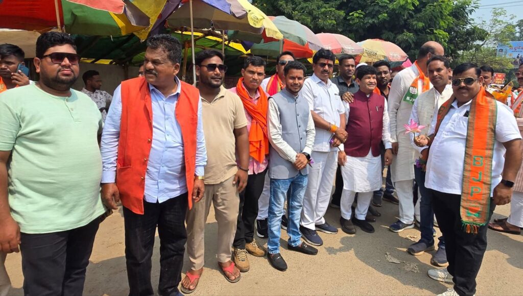 जिला साहू संघ शक्ति की मांग पर मिली 50 लाख रुपए के नए सामाजिक भवन की स्वीकृति, जिला अध्यक्ष डॉक्टर खिलावन साहू की सक्रियता से समाज के संगठन को मिल रही मजबूती, शासन से 50 डिसमिल जमीन का भी होगा आबंटन,समाज बंधुओ में उत्साह, पहली बार जिले में किसी समाज को शासन से मिलेगी सामाजिक भवन के लिए इतनी बड़ी राशि जिला साहू संघ शक्ति की मांग पर मिली 50 लाख रुपए के नए सामाजिक भवन की स्वीकृति, जिला अध्यक्ष डॉक्टर खिलावन साहू की सक्रियता से समाज के संगठन को मिल रही मजबूती, शासन से 50 डिसमिल जमीन का भी होगा आबंटन,समाज बंधुओ में उत्साह, पहली बार जिले में किसी समाज को शासन से मिलेगी सामाजिक भवन के लिए इतनी बड़ी राशि kshititech